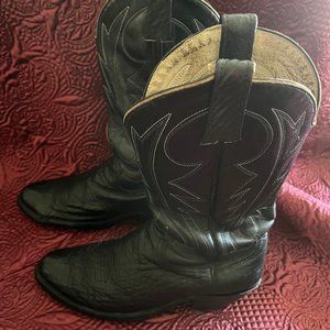 Vintage Black Western Boots men’s size 7-8 ?